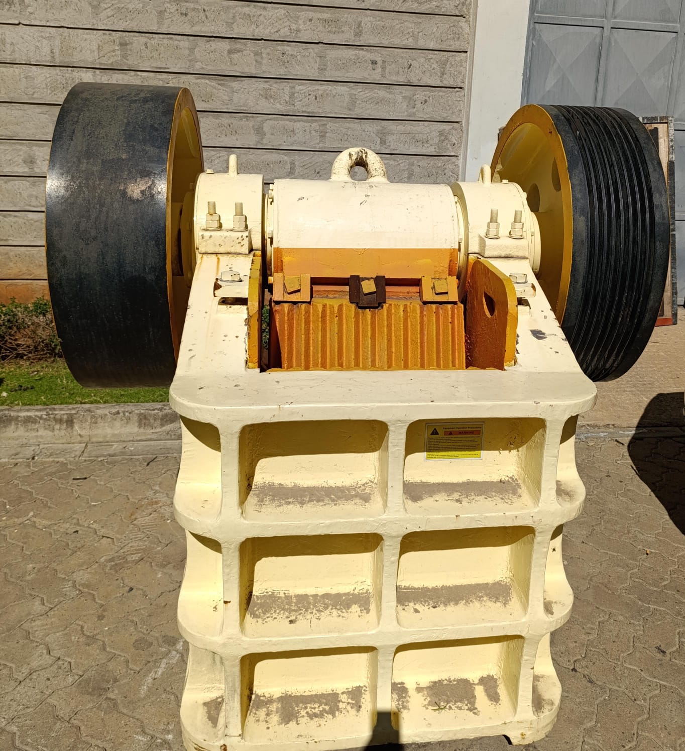 JAW CRUSHER 400X600